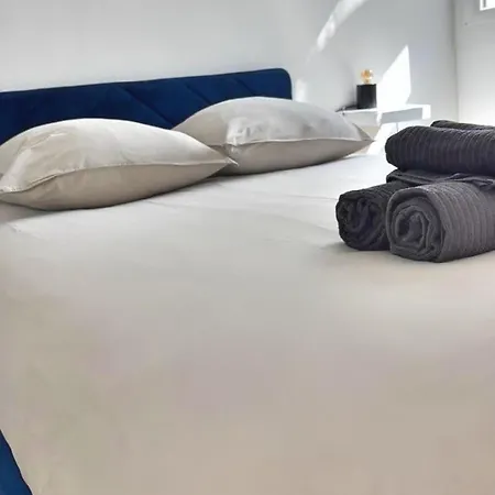 Apartment Confortable Avec Balcon - Proche Gare Riquier Sncf Nice