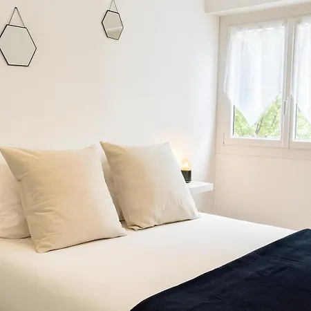 Confortable Avec Balcon - Proche Gare Riquier Sncf Apartment