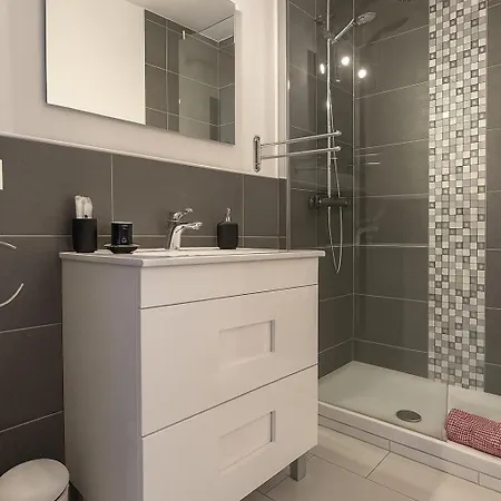 Confortable Avec Balcon - Proche Gare Riquier Sncf Apartment *