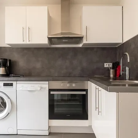 Confortable Avec Balcon - Proche Gare Riquier Sncf Nice